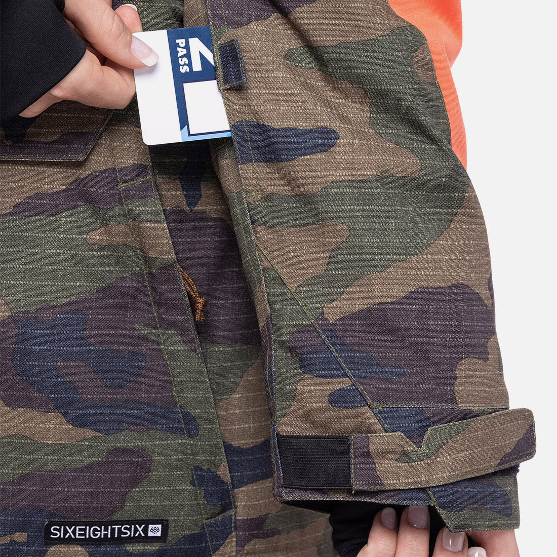 686 Women's Upton Insulated Anorak - Dark Camo Colorblock - Image 6