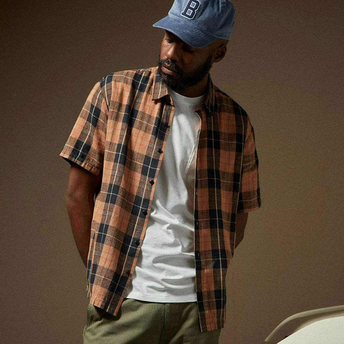 BRIXTON Cru Linen Blend Short Sleeve Shirt - Black/Rust Orange - Image 3