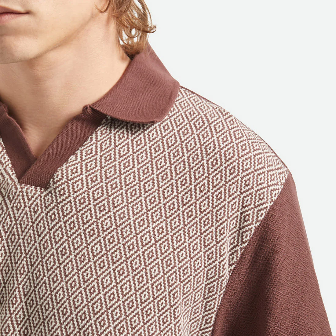 BRIXTON Theo Jacquard Short Sleeve Polo - Chocolate/Off White - Image 4