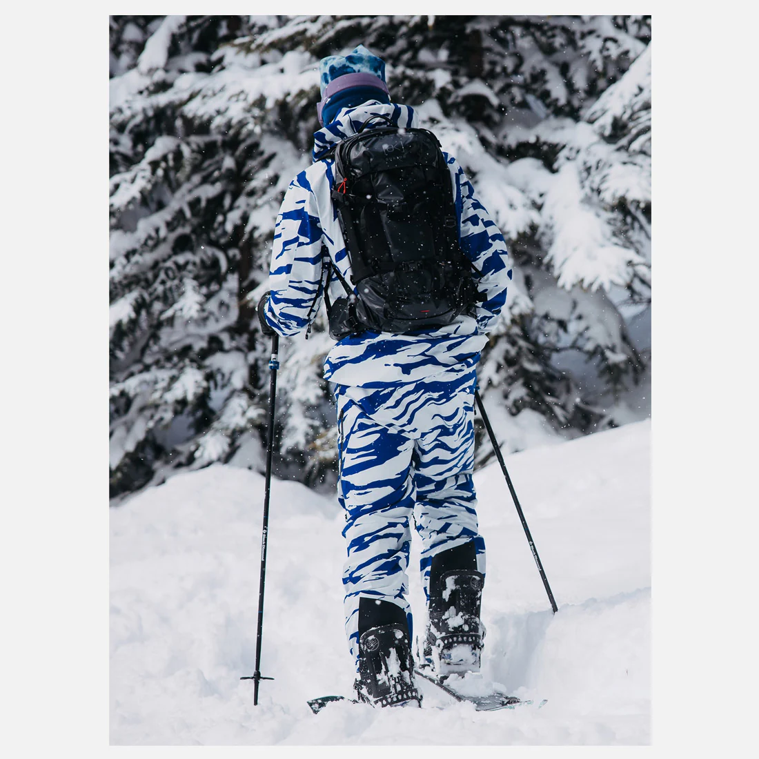 BURTON [ak] Dispatcher 25L Backpack - True Black - Image 3