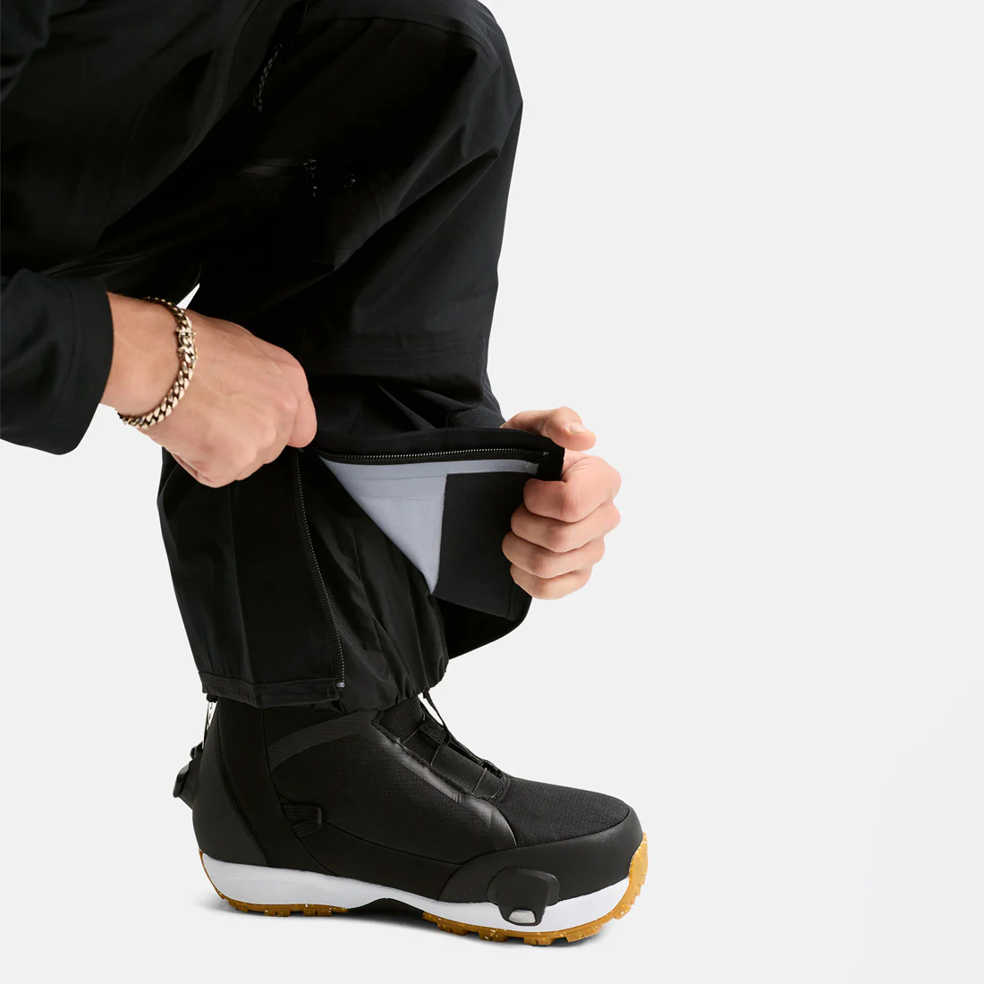 BURTON [ak] Gore-Tex 3L Freebird Bib Pant 2026 - True Black - Image 5