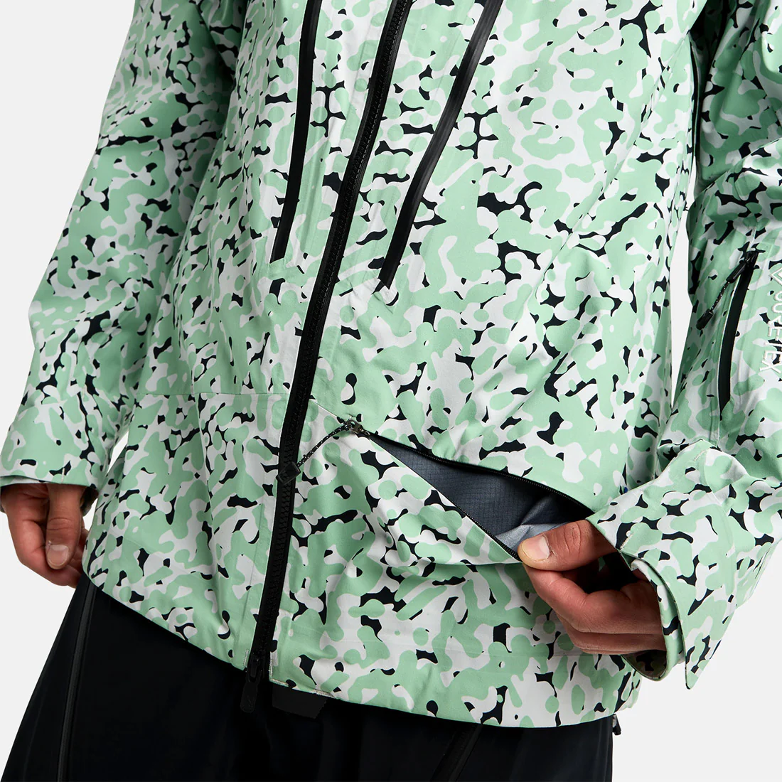 BURTON [ak] Gore-Tex C-Knit 3L Tuvak Jacket 2026 - Sage Dot Camo - Image 6