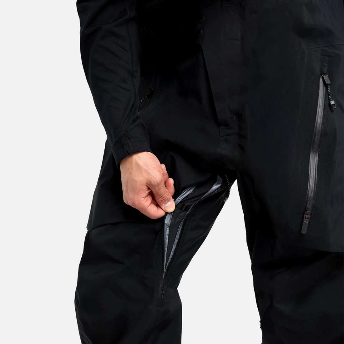 BURTON [ak] Acamar Gore-Tex Pro 3L Bib Pant 2026 - True Black - Image 5