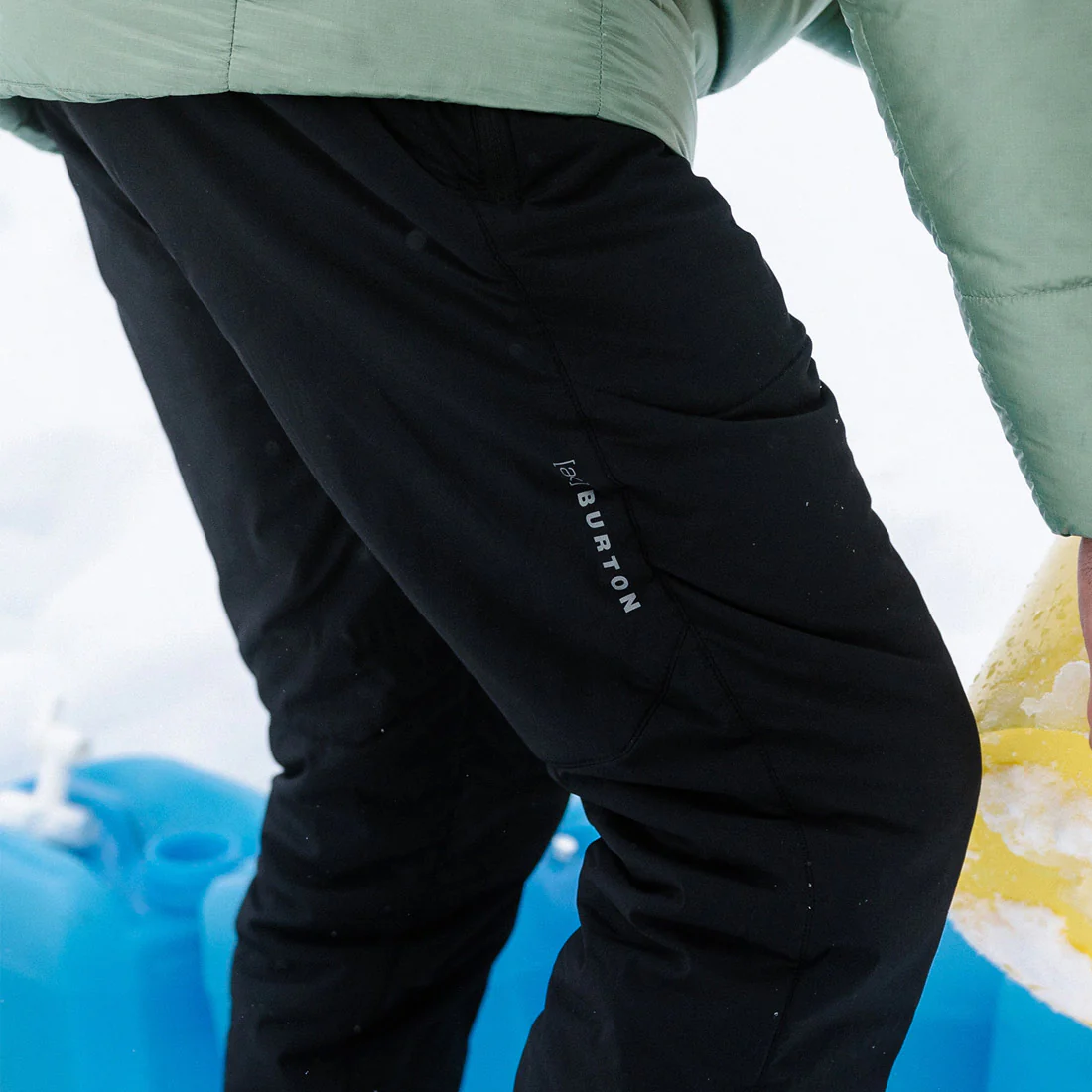 BURTON [ak] Helium Stretch Insulated Pants 2026 - True Black - Image 3