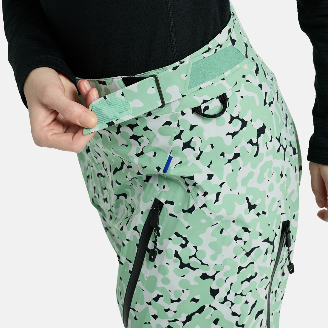 BURTON [ak] Women's Gore-Tex C-Knit 3L Tuvak Pant 2026 - Sage Dot Camo - Image 3