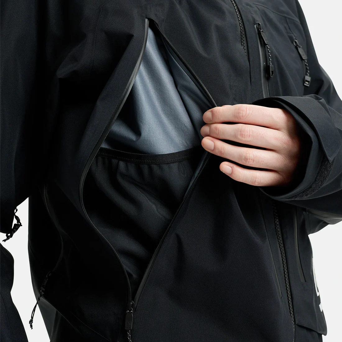 BURTON [ak] Women's Gore-Tex Pro 3L Acamar Jacket 2026 - True Black - Image 6
