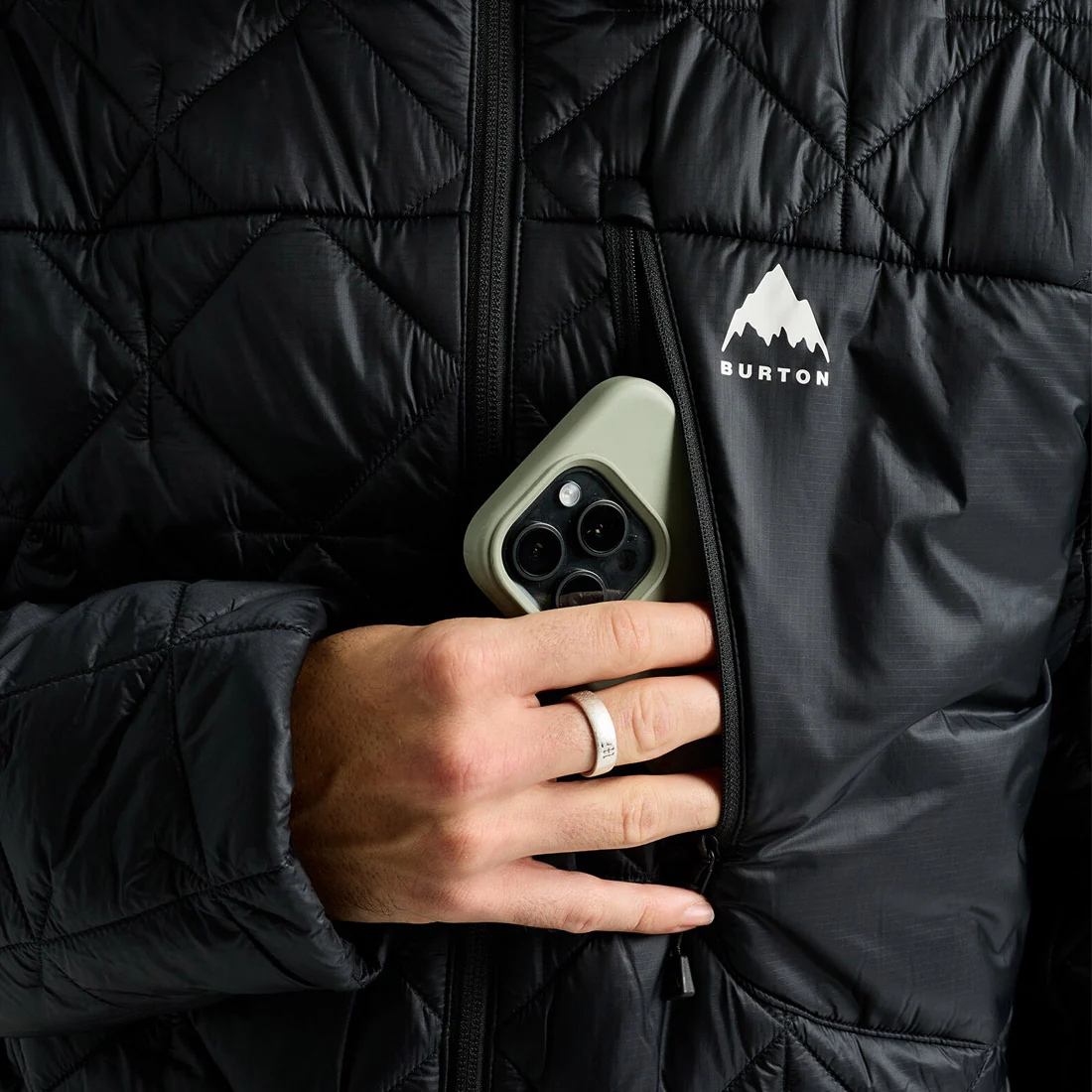 BURTON Reserve Synthetic Insulator - True Black - Image 3