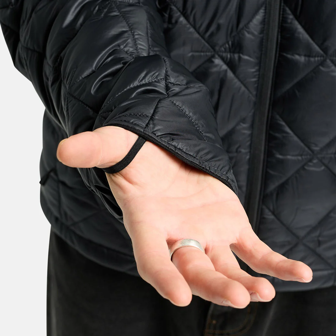 BURTON Reserve Synthetic Insulator - True Black - Image 4