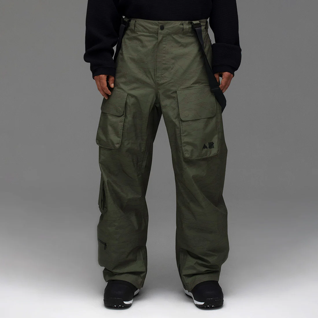 BURTON UNDEFEATED Gore-Tex 2L Bib Pant - Olive Camo - Image 3