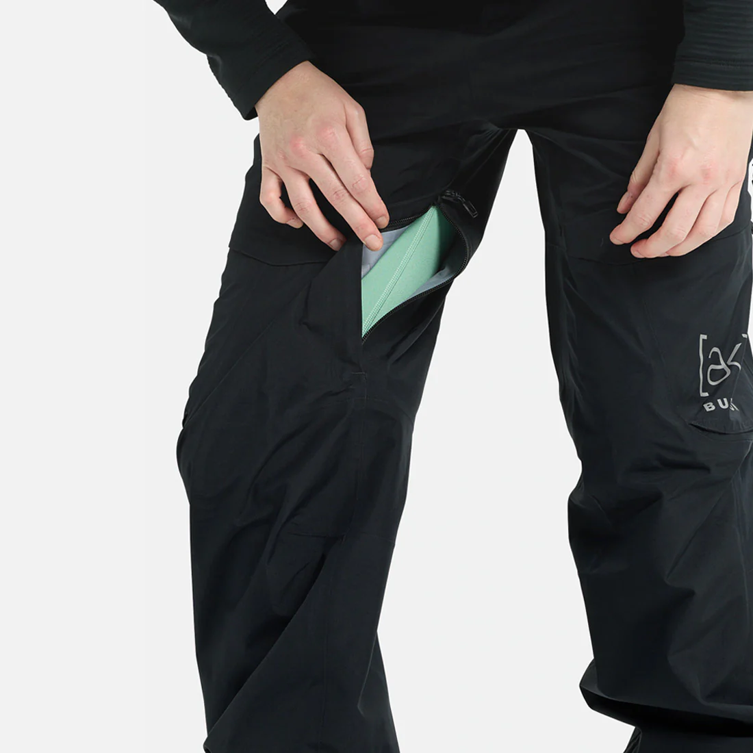 BURTON Women's [ak] Gore-Tex 3L Kimmy Bib Pant 2026 - True Black - Image 6