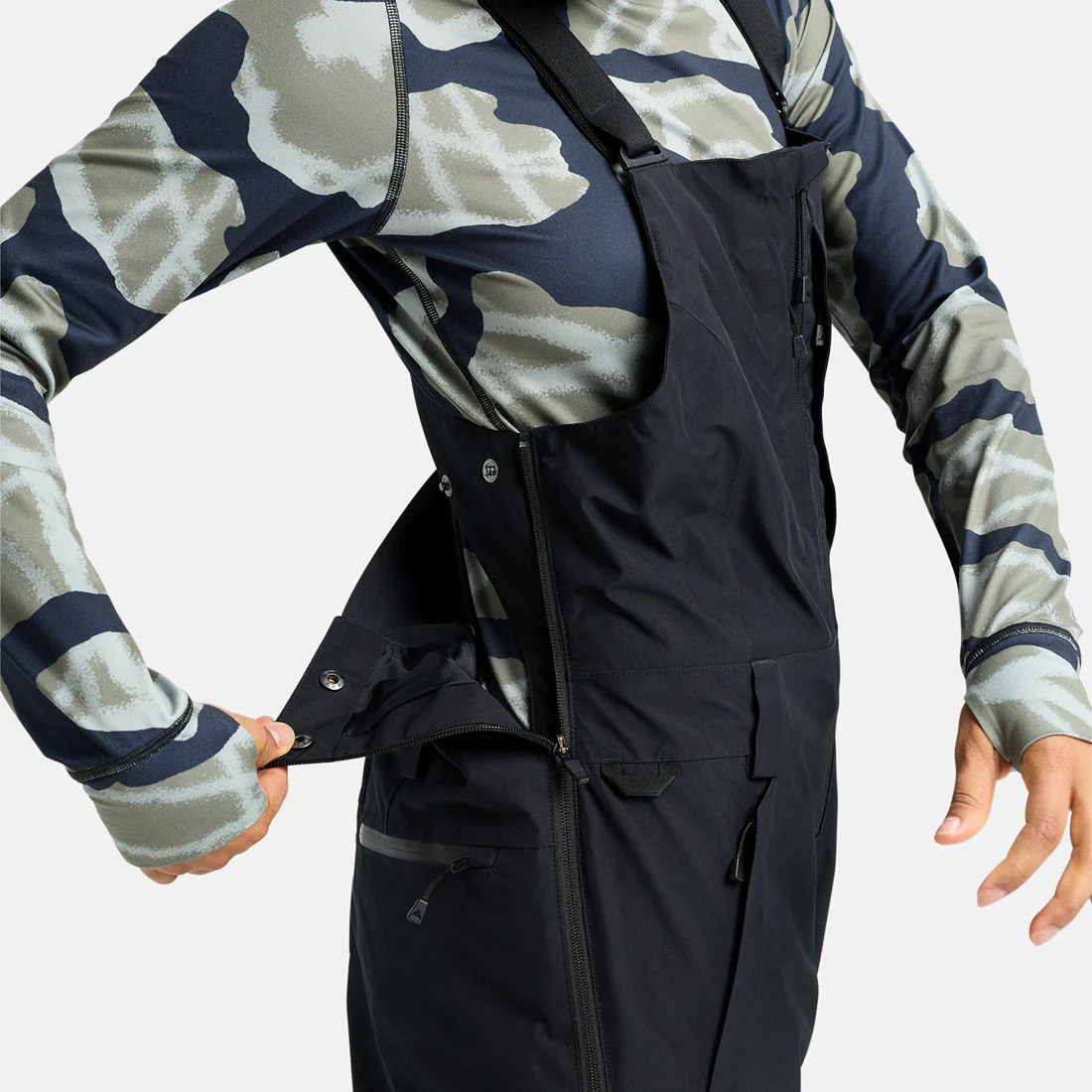 BURTON Women's Gore-Tex 2L Reserve Bib Pant 2026 - True Black - Image 4