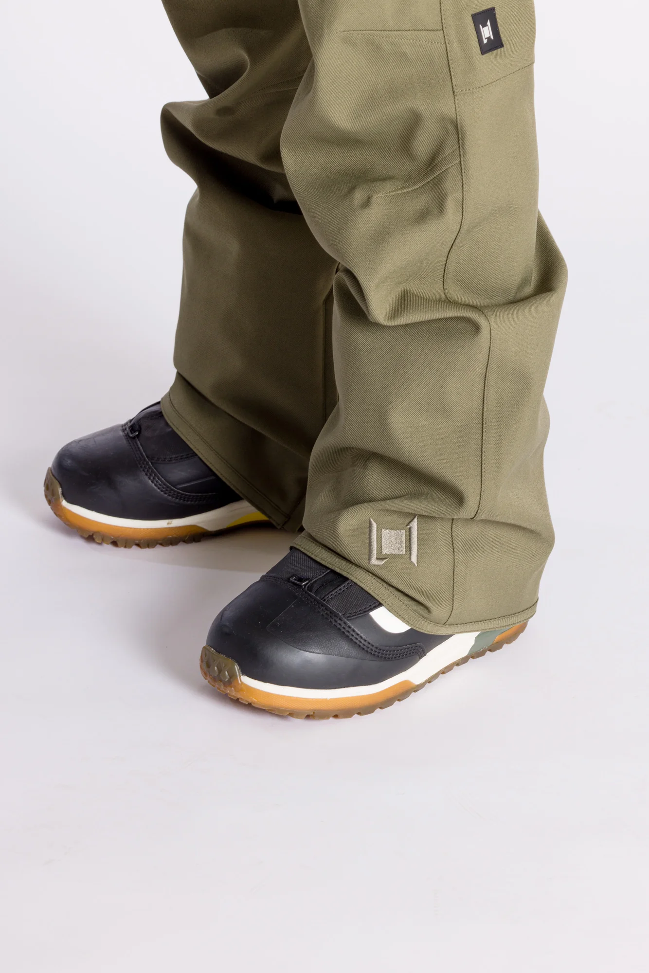 L1 Women's Quin Pant 2023 - Platoon - Image 8