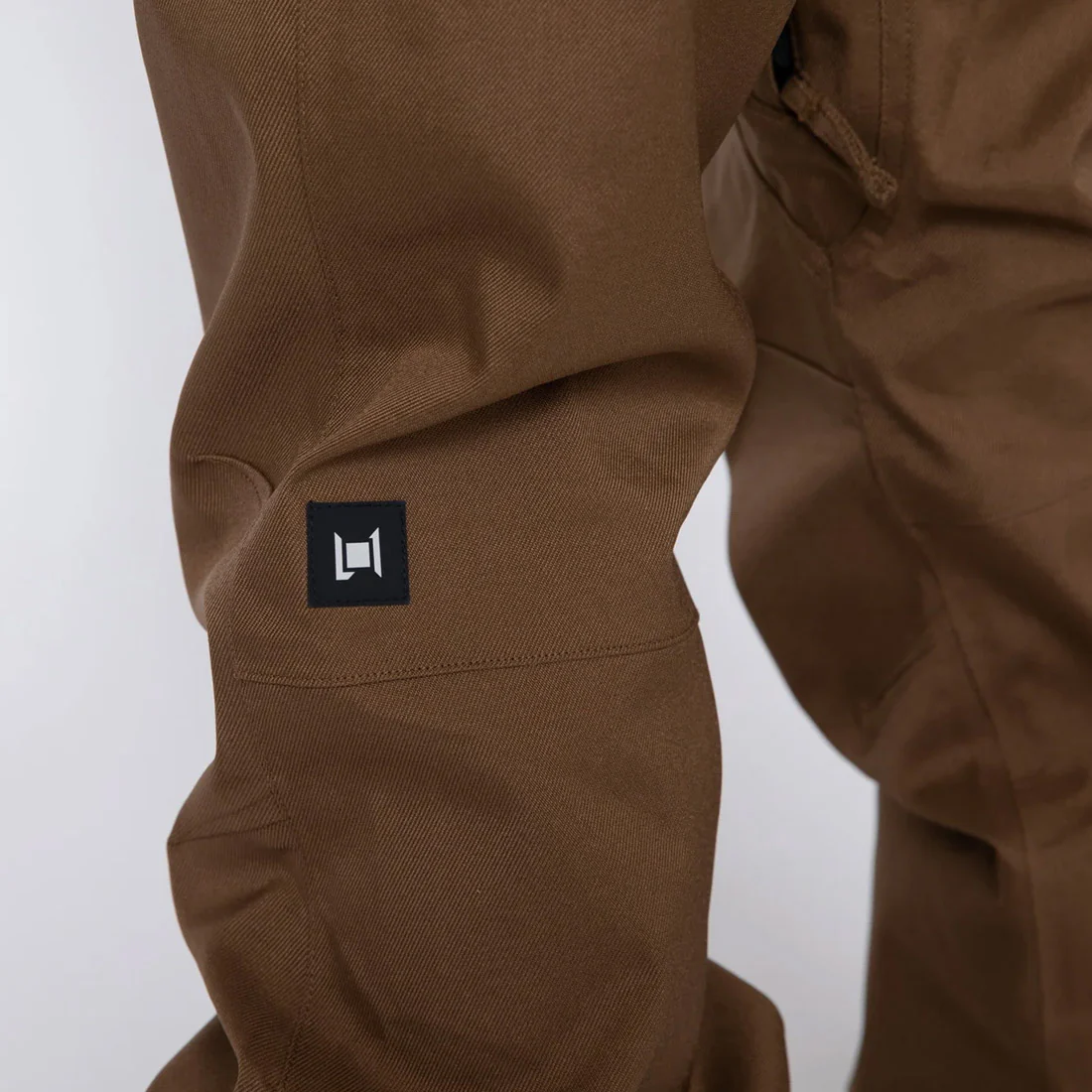 L1 Women's Quin Pant 2024 - Coffee - Image 4