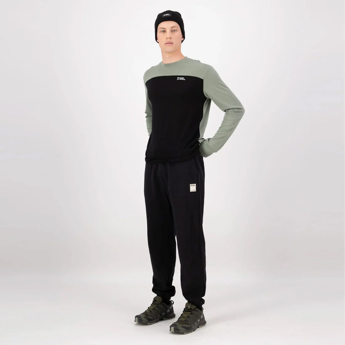 MONS ROYALE Yotei Merino Long Sleeve - Willow/Black - Image 4