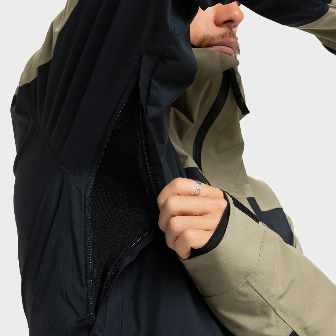 QUIKSILVER Ultralight Stretch 20K Jacket 2026 - Fallen Rock - Image 10