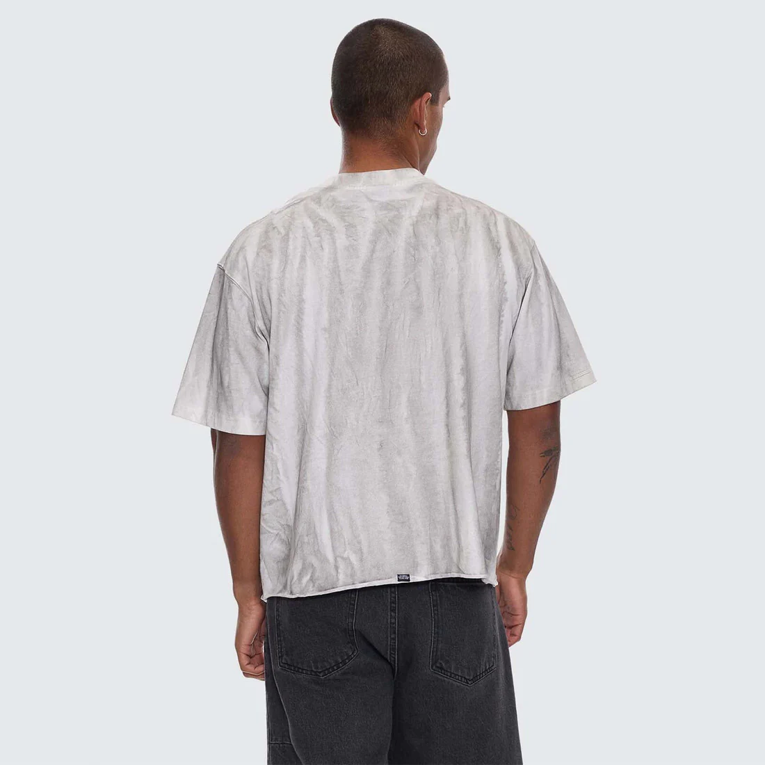 THRILLS Arts Sunfade Box Fit Oversize Cropped Raw Hem Tee - Sunfade Bleach Charcoal - Image 3