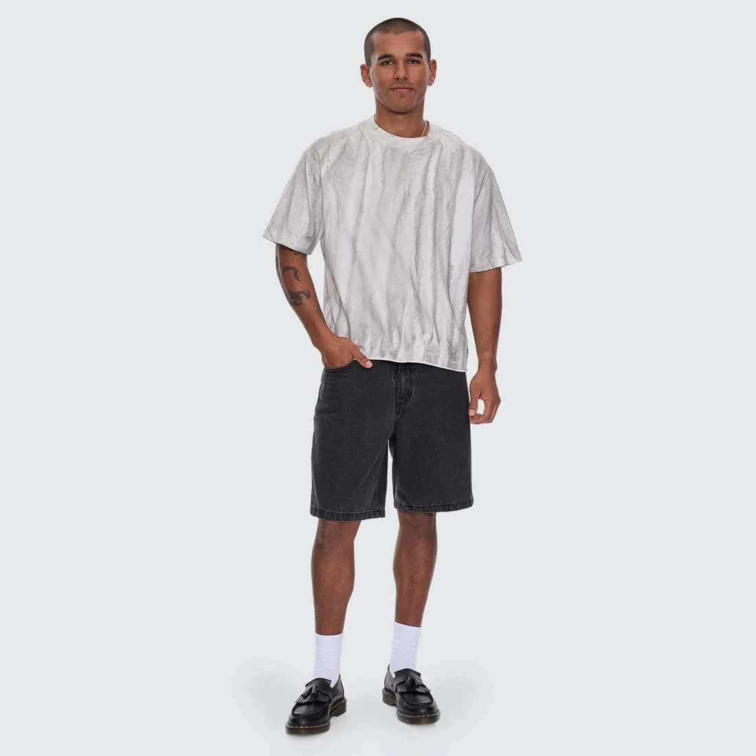 THRILLS Arts Sunfade Box Fit Oversize Cropped Raw Hem Tee - Sunfade Bleach Charcoal - Image 4