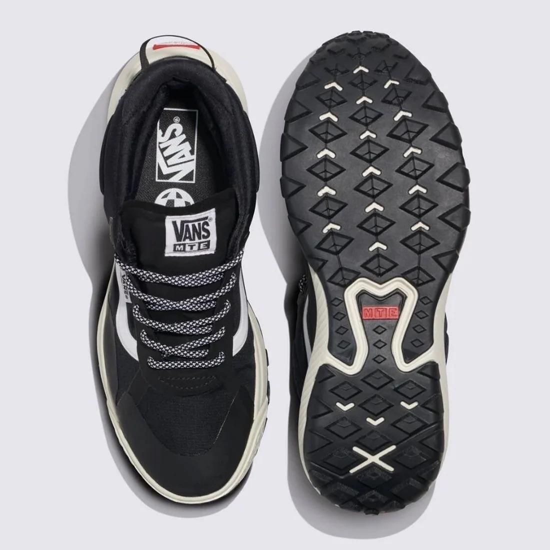 VANS MTE Crosspath Mid - Black/White - Image 3