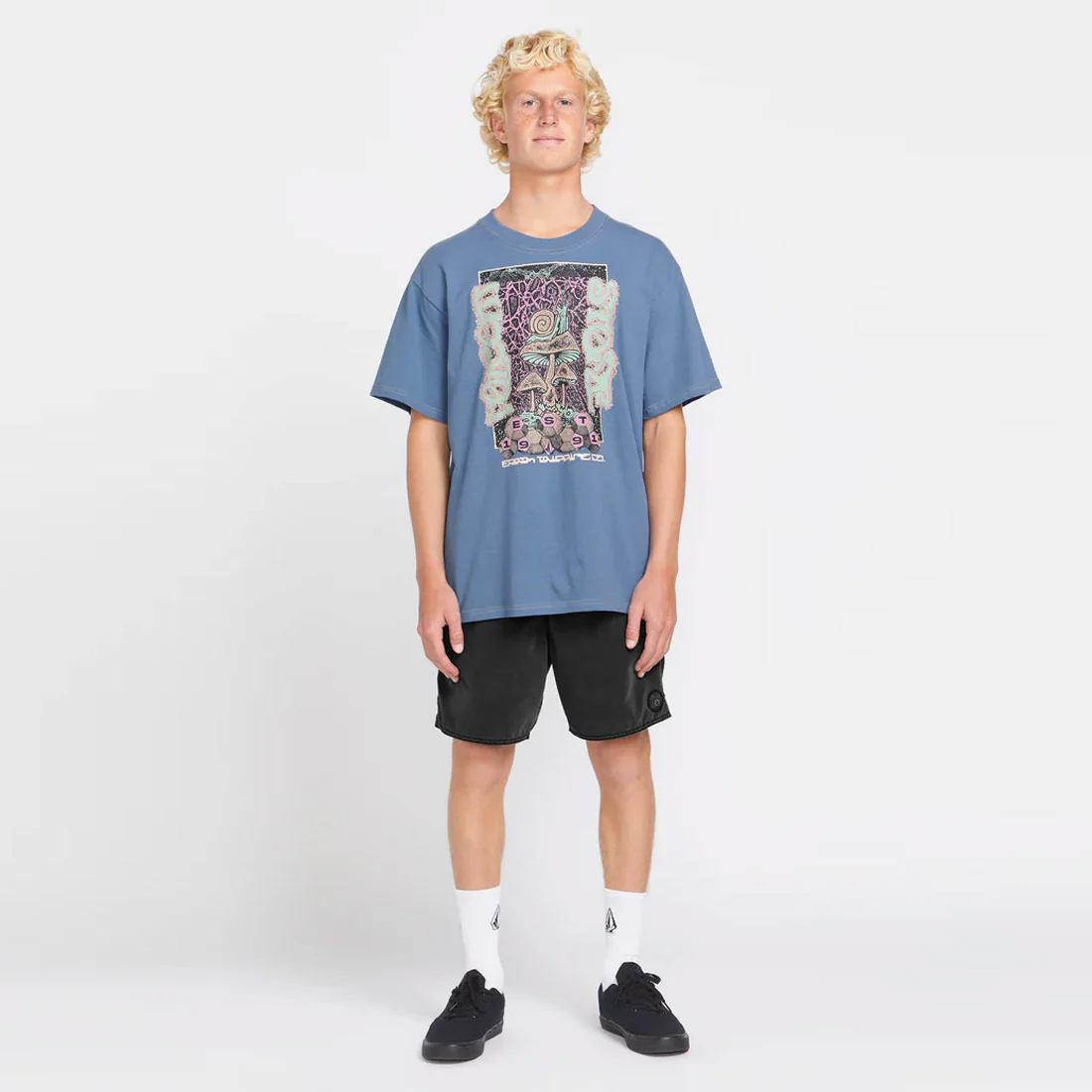 VOLCOM Center 17" Trunks - Black - Image 5