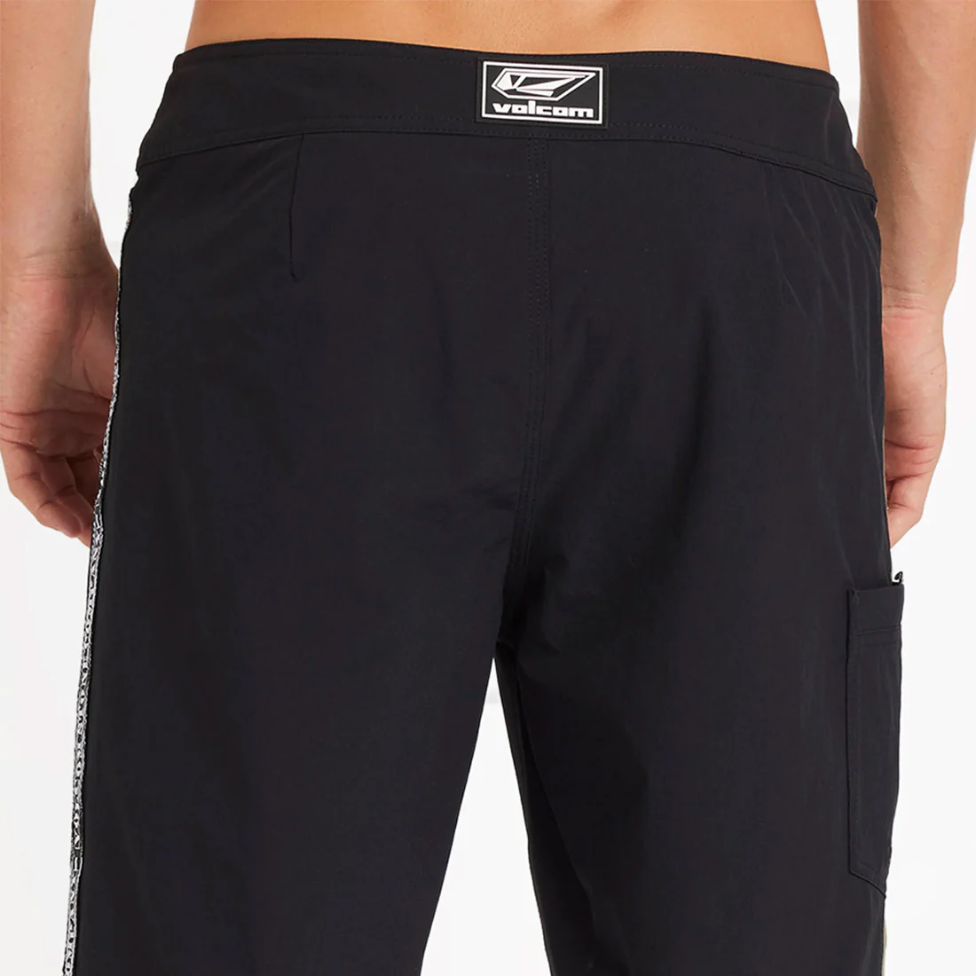 VOLCOM Command Liberator 20" Boardshort - Black - Image 5
