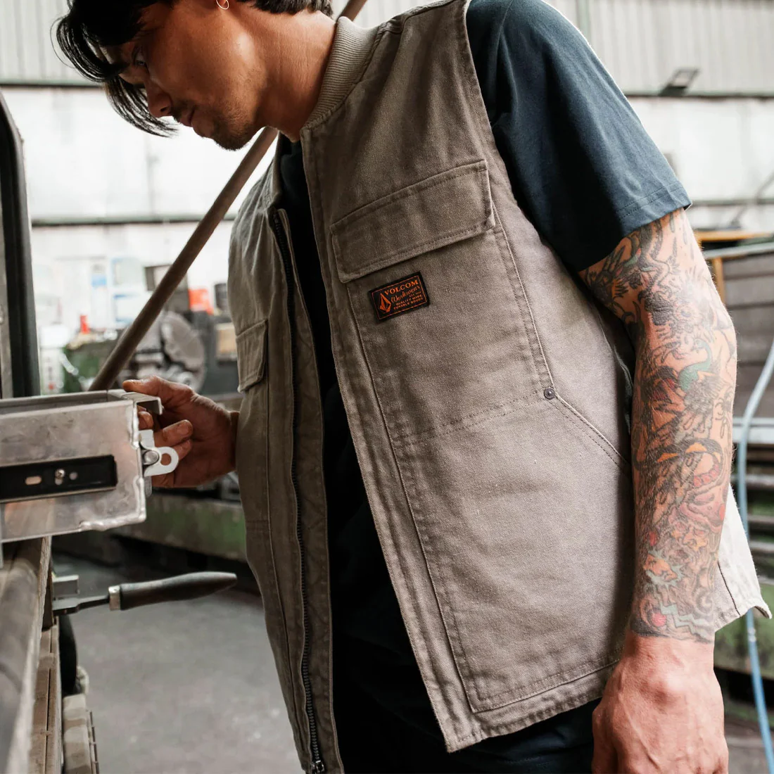 VOLCOM Freshdust Workwear Vest - Brindle - Image 6