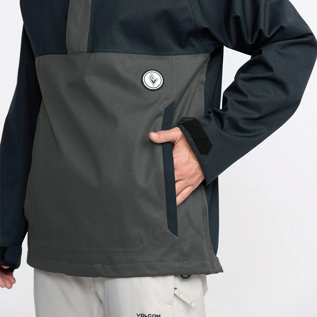VOLCOM Hossegor 20K Pullover 2026 - Black - Image 7