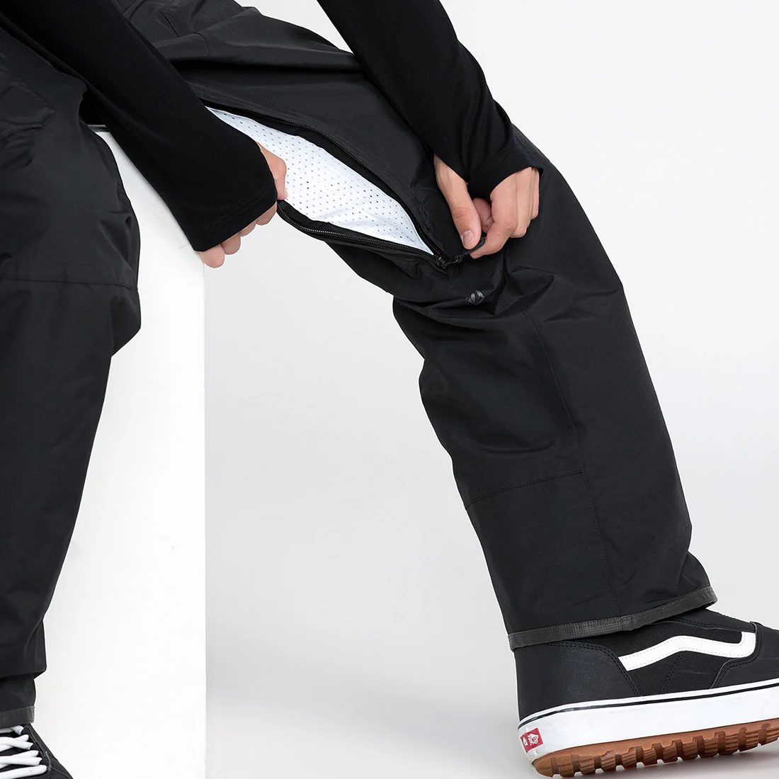 VOLCOM L Gore-Tex Pant 2026 - Black - Image 7