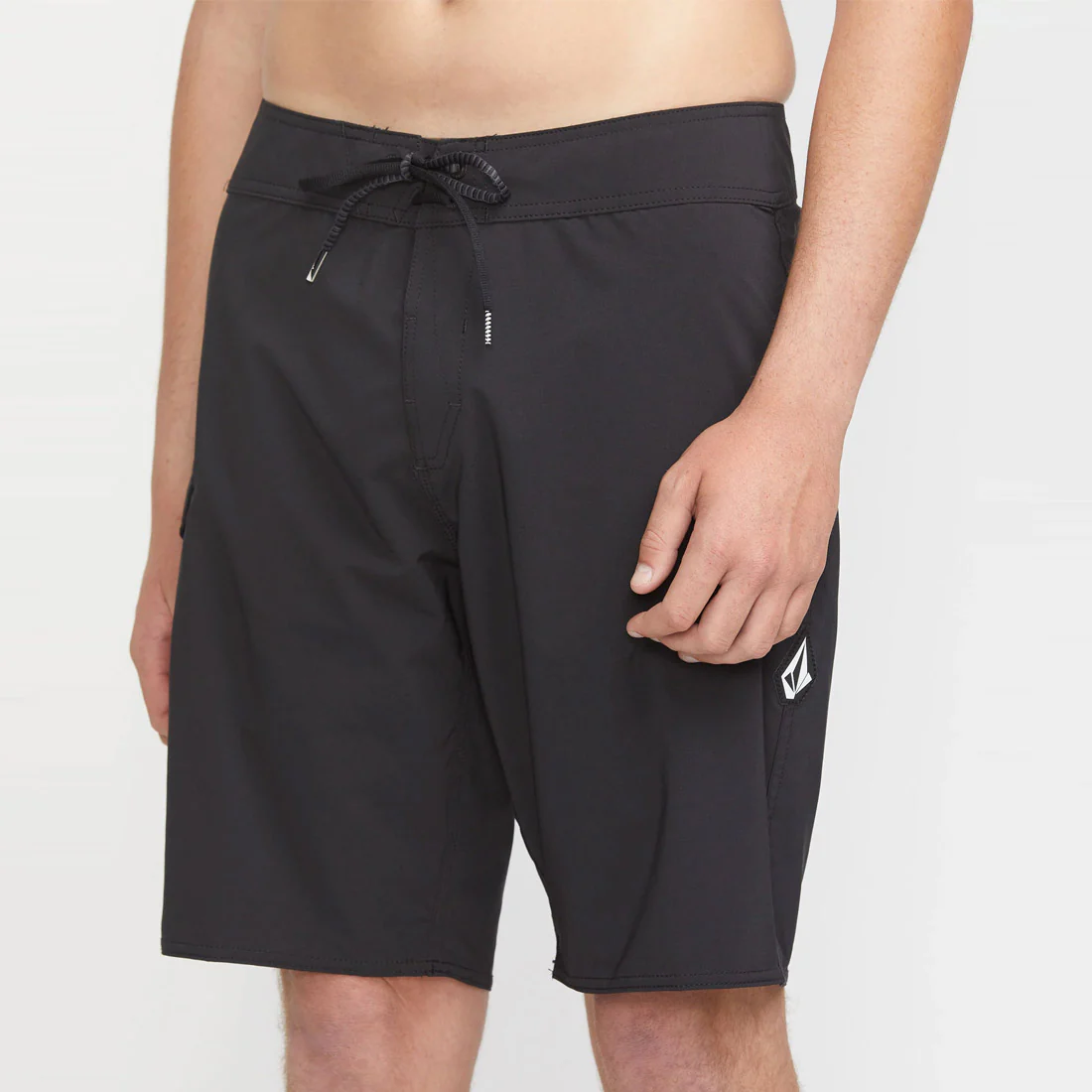 VOLCOM Lido Solid Mod 20" Board Shorts - Black - Image 8