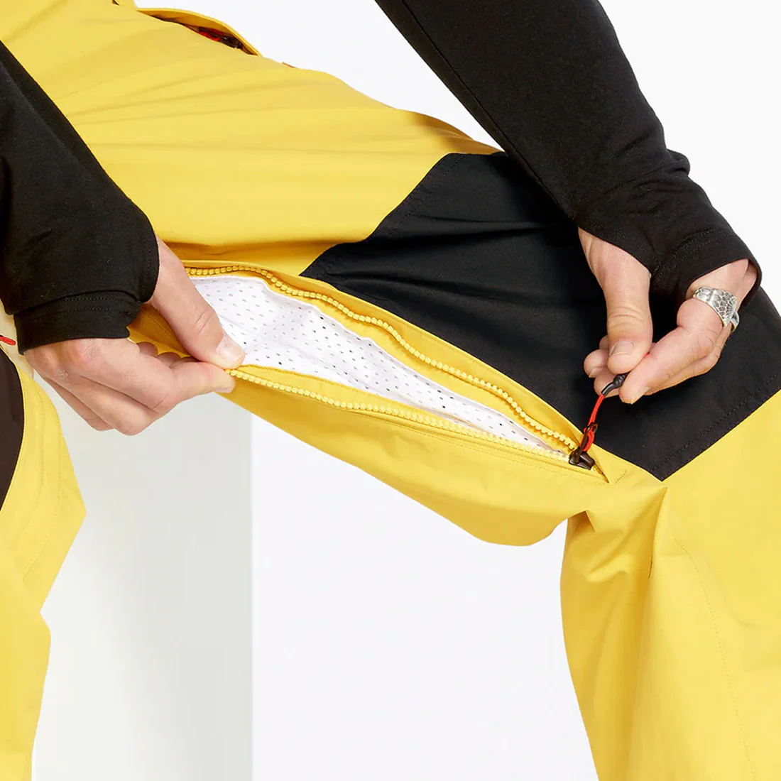 VOLCOM Longo Gore-Tex Pant 2025 - Dark Yellow - Image 8