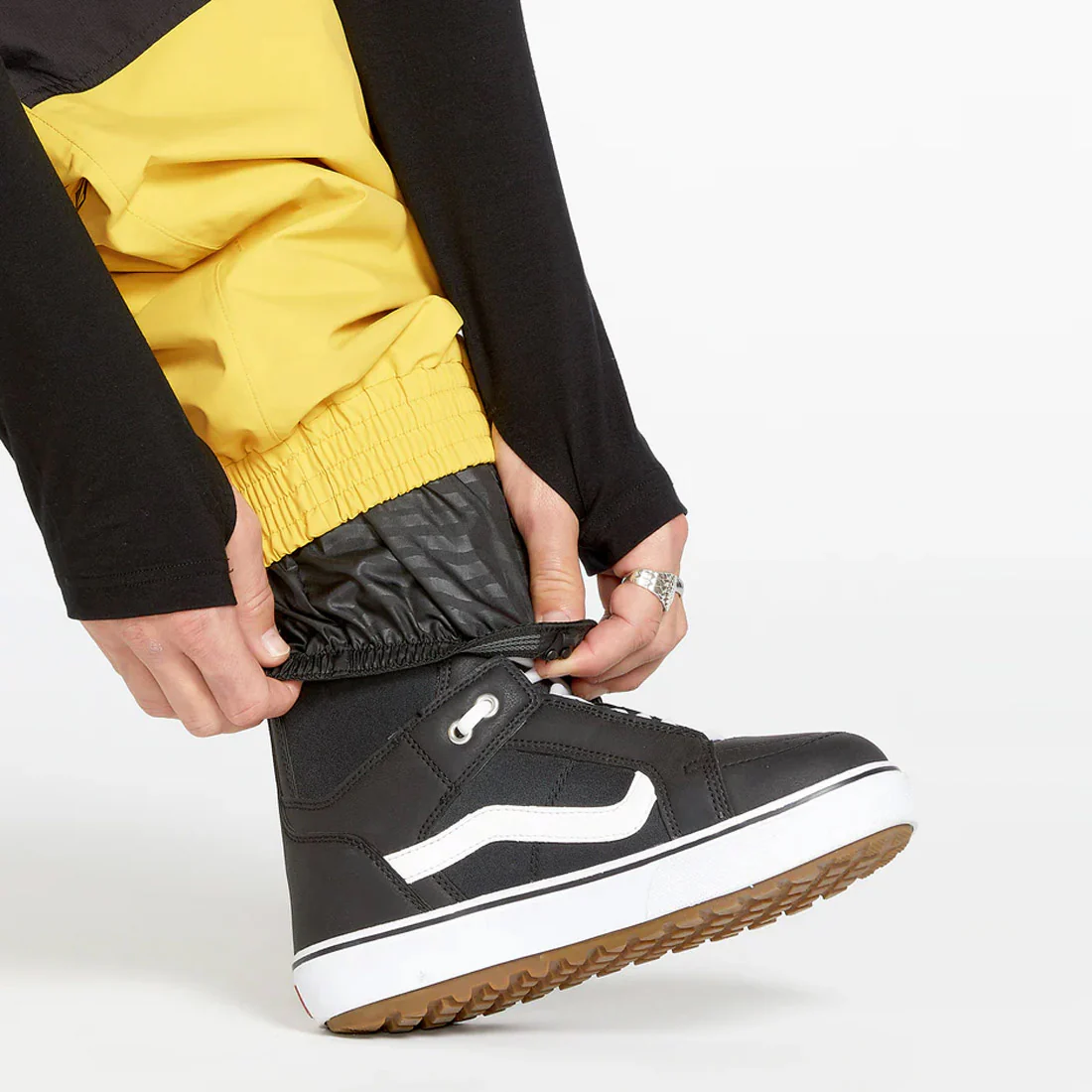 VOLCOM Longo Gore-Tex Pant 2025 - Dark Yellow - Image 9