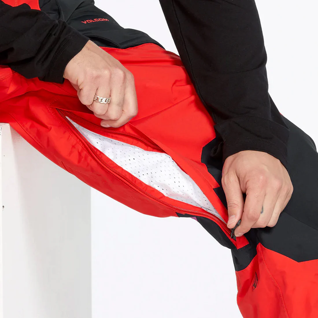 VOLCOM Rain Gore-Tex Bib Overall 2025 - Crimson - Image 8
