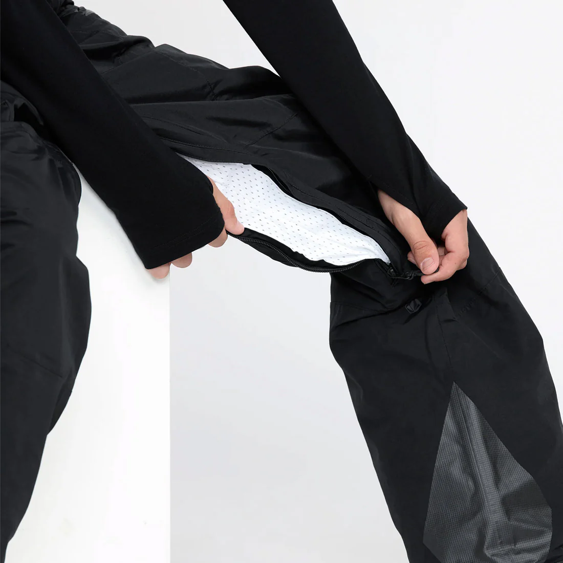VOLCOM Rain Gore-Tex Bib Overall 2026 - Black - Image 9