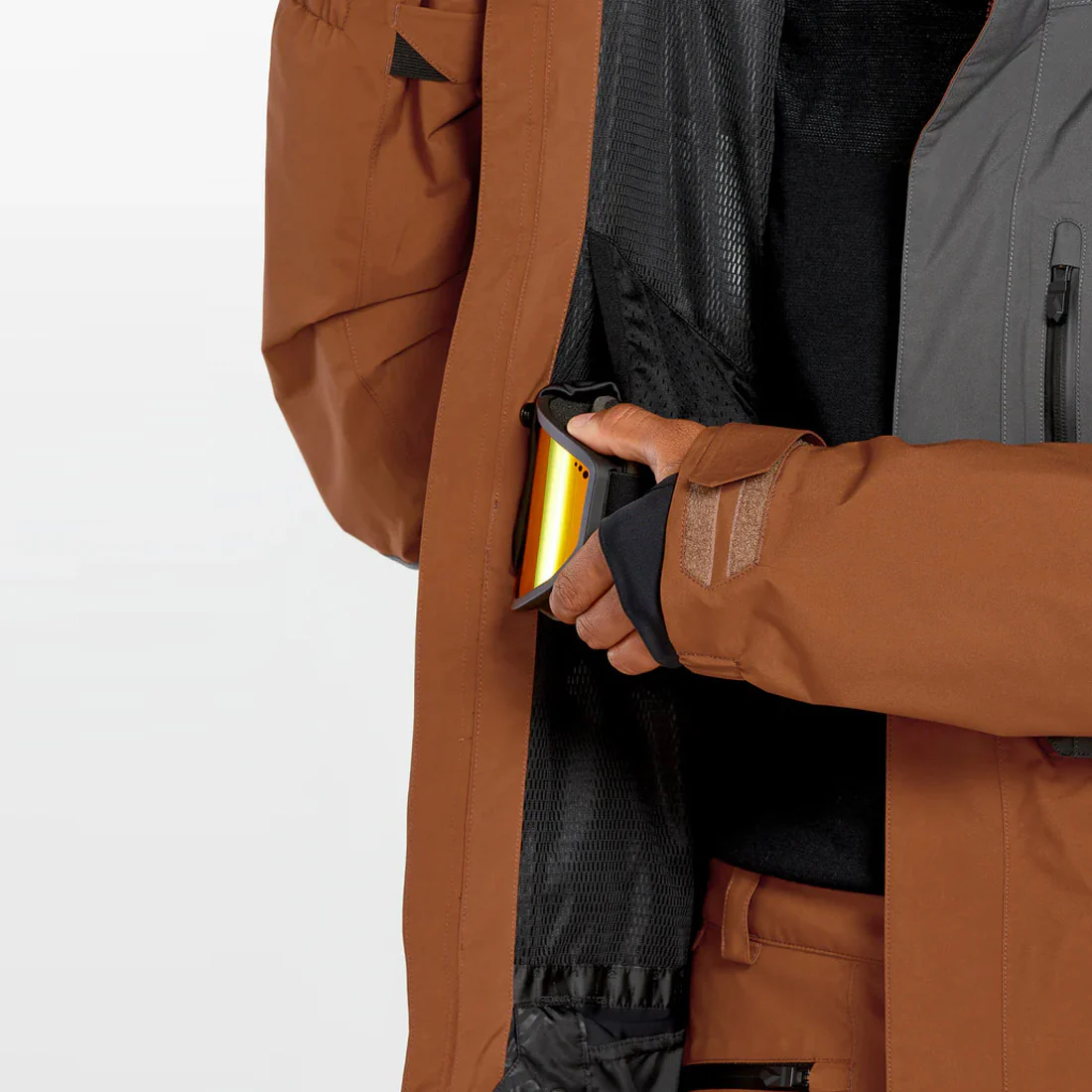 VOLCOM Rnge Gore-Tex Jacket 2025 - Caramel - Image 9