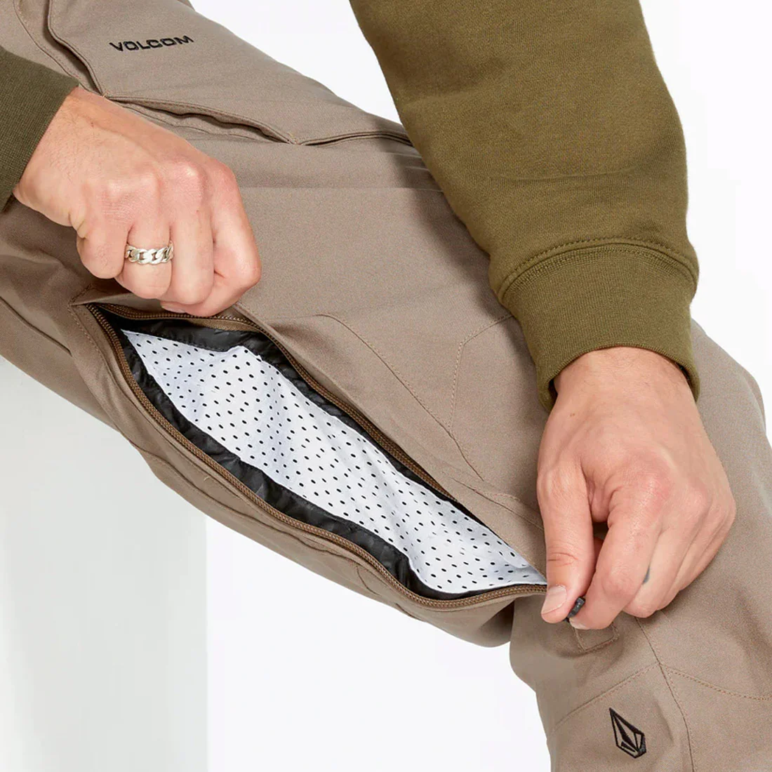 VOLCOM Roan Bib Overall 2025 - Chestnut Brown - Image 9