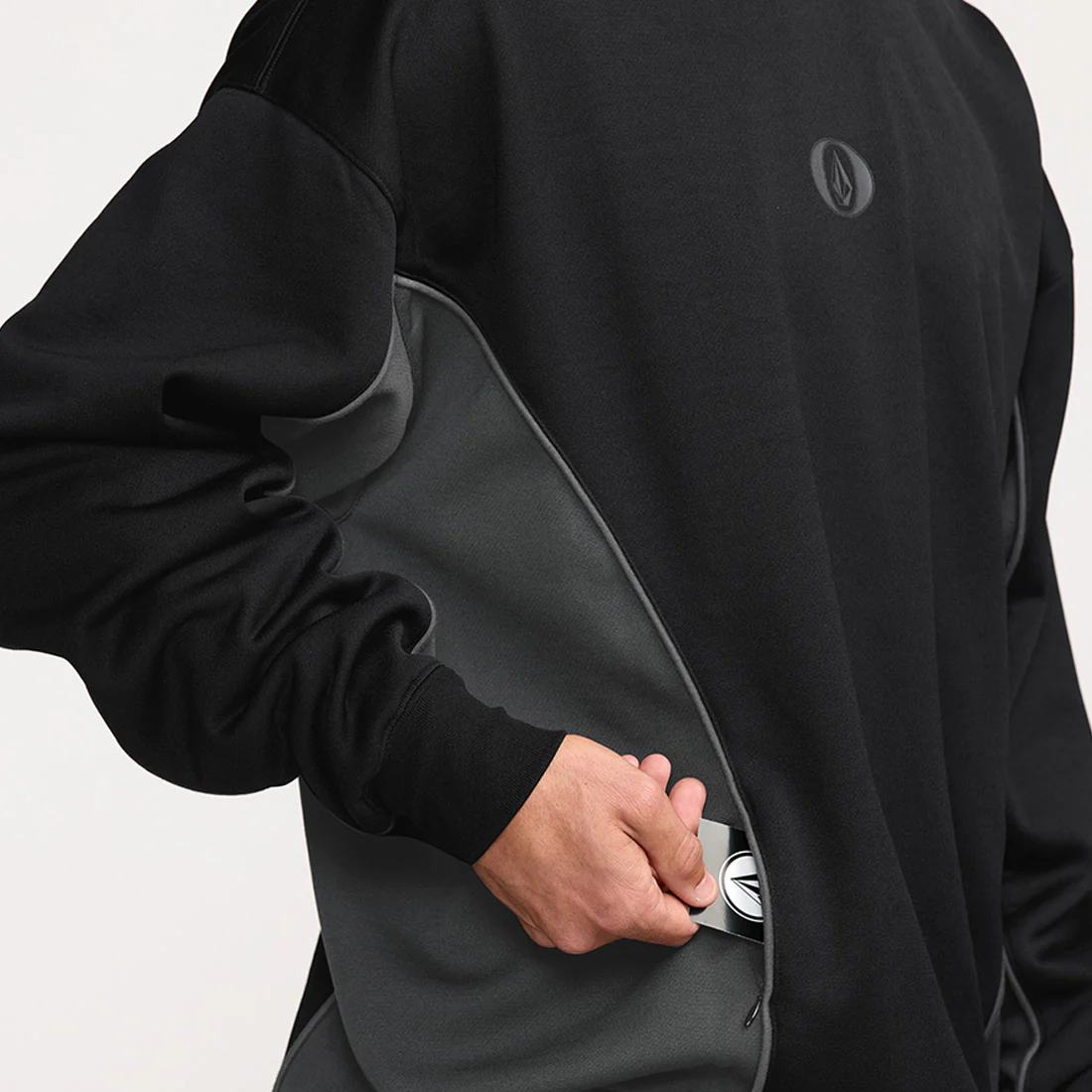 VOLCOM Vital Hydro Pullover Hood - Black - Image 3