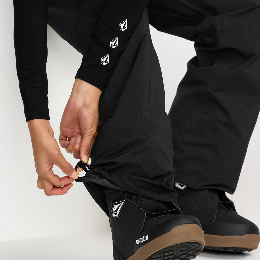 VOLCOM Women's V.Co AT Stretch Gore-Tex Pant 2026 - Black - Image 8