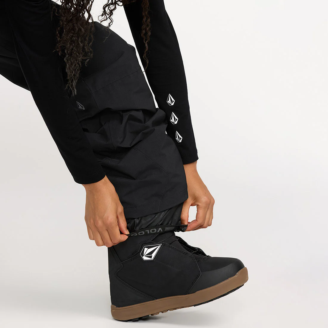 VOLCOM Women's V.Co AT Stretch Gore-Tex Pant 2026 - Black - Image 9
